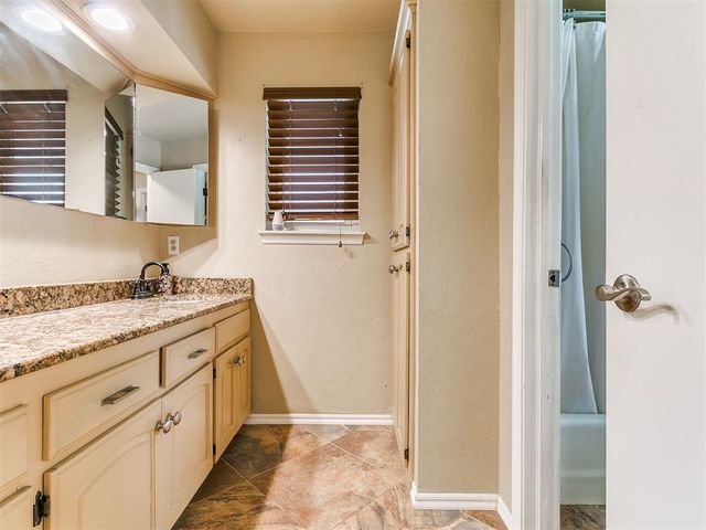 9009 Salsbury Lane, Oklahoma City, OK 73132