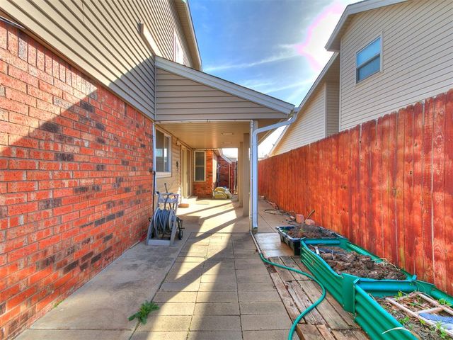 9009 Salsbury Lane, Oklahoma City, OK 73132