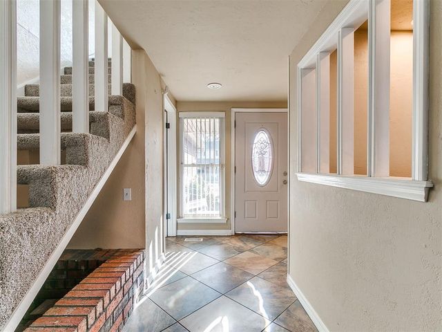 9009 Salsbury Lane, Oklahoma City, OK 73132