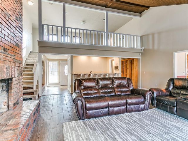 9009 Salsbury Lane, Oklahoma City, OK 73132