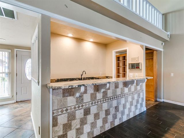 9009 Salsbury Lane, Oklahoma City, OK 73132