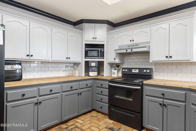 101 Dartmouth Circle, Youngsville, LA 70592