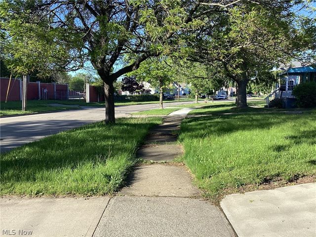 4225 Brookside Boulevard, Cleveland, OH 44135