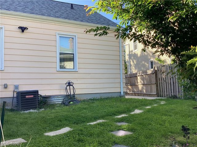 4225 Brookside Boulevard, Cleveland, OH 44135