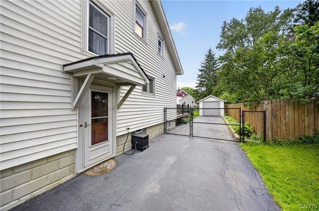 235 Homecroft Road, Syracuse, NY 13206