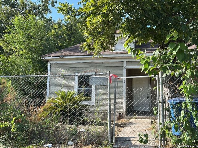 809 Leal, San Antonio, TX 78207