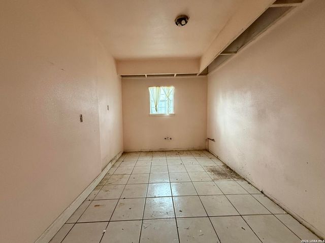 809 Leal, San Antonio, TX 78207