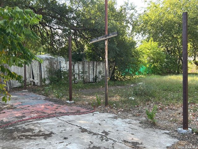 809 Leal, San Antonio, TX 78207