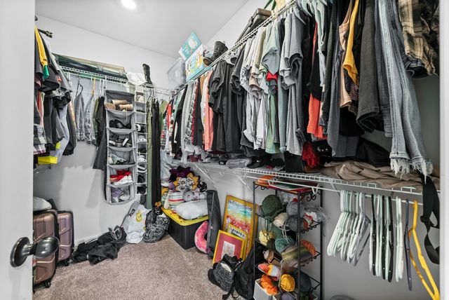 1483 Kingbird Dr, Clarksville, TN 37040