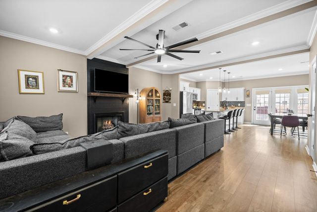 1483 Kingbird Dr, Clarksville, TN 37040