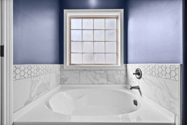 1483 Kingbird Dr, Clarksville, TN 37040