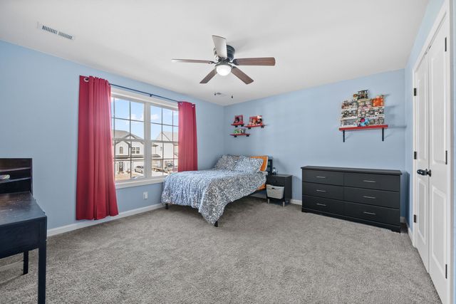 1483 Kingbird Dr, Clarksville, TN 37040