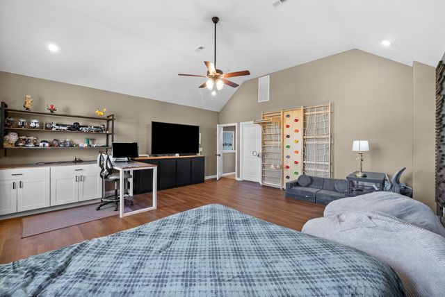 1483 Kingbird Dr, Clarksville, TN 37040