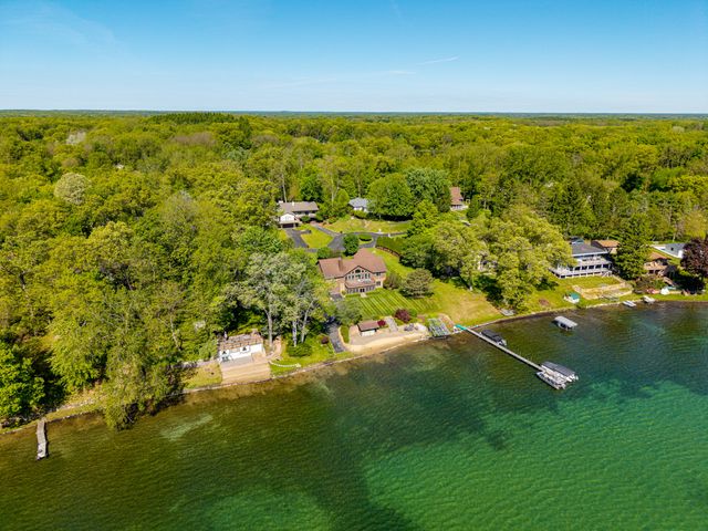 6563 Softshell Drive, Waterloo Twp, MI 49240