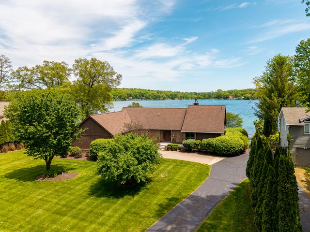 6563 Softshell Drive, Waterloo Twp, MI 49240