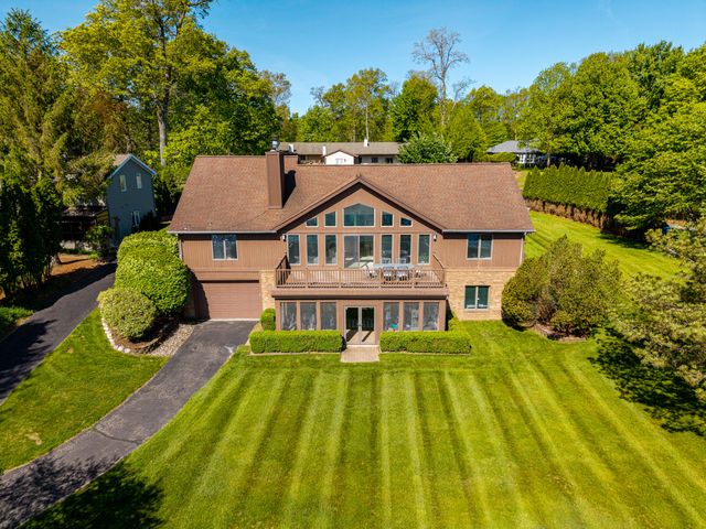 6563 Softshell Drive, Waterloo Twp, MI 49240