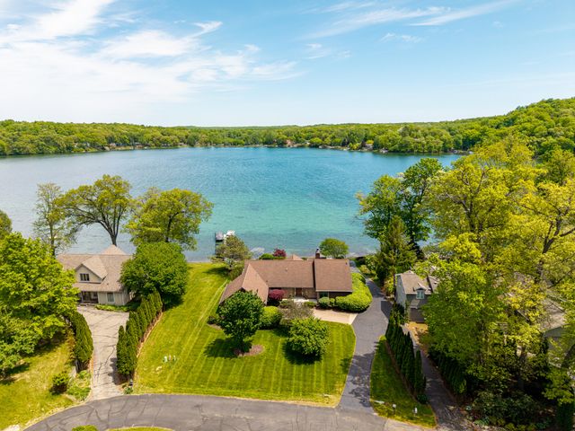 6563 Softshell Drive, Waterloo Twp, MI 49240
