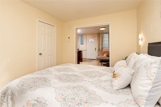 1993 Ala Wai Boulevard 302, Honolulu, HI 96815