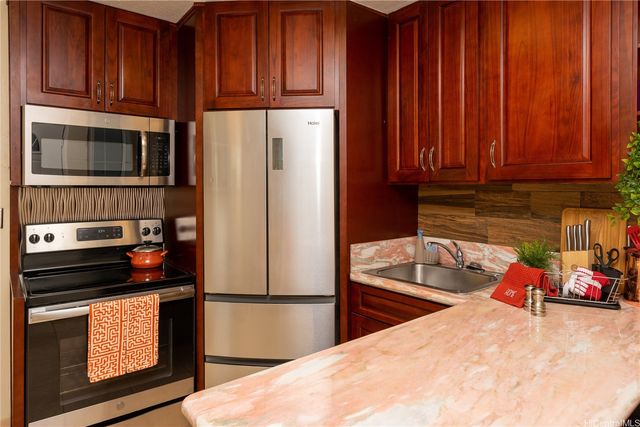 1993 Ala Wai Boulevard 302, Honolulu, HI 96815