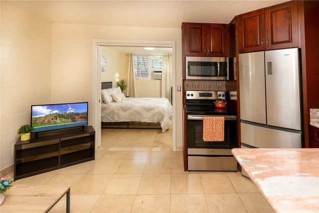 1993 Ala Wai Boulevard 302, Honolulu, HI 96815