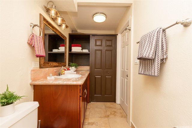 1993 Ala Wai Boulevard 302, Honolulu, HI 96815