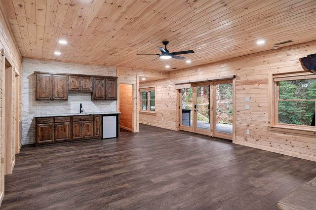 24 Ernest Alta Circle, Blue Ridge, GA 30513