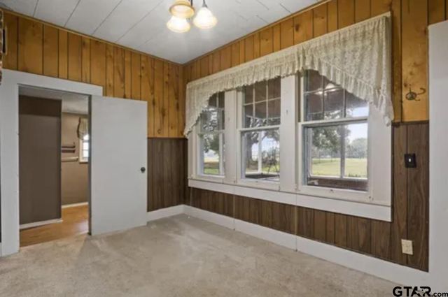 304 Daingerfield St, Naples, TX 75568