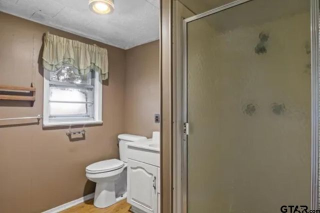 304 Daingerfield St, Naples, TX 75568