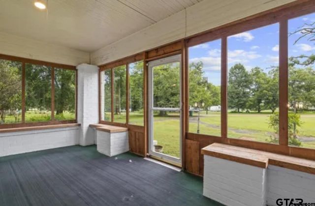 304 Daingerfield St, Naples, TX 75568