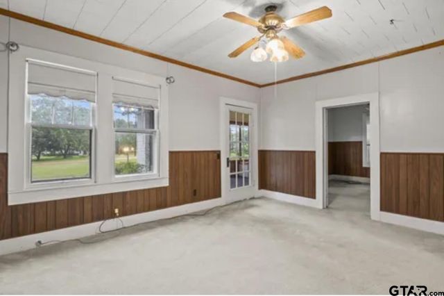 304 Daingerfield St, Naples, TX 75568