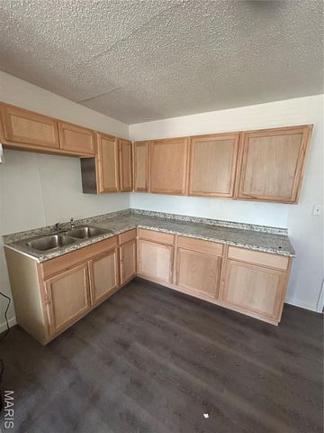 603 E 5th Street, Cahokia, IL 62206