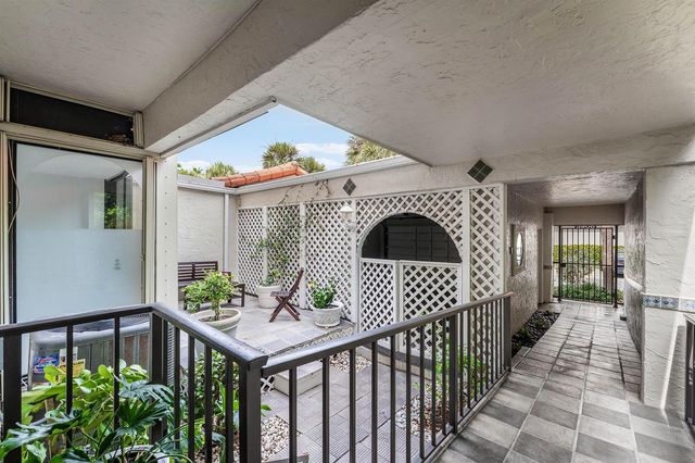 3908 S OCEAN Boulevard T-1, Highland Beach, FL 33487