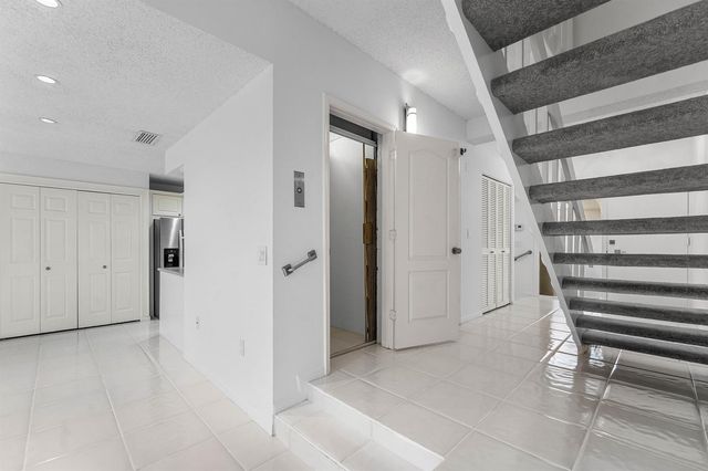 3908 S OCEAN Boulevard T-1, Highland Beach, FL 33487