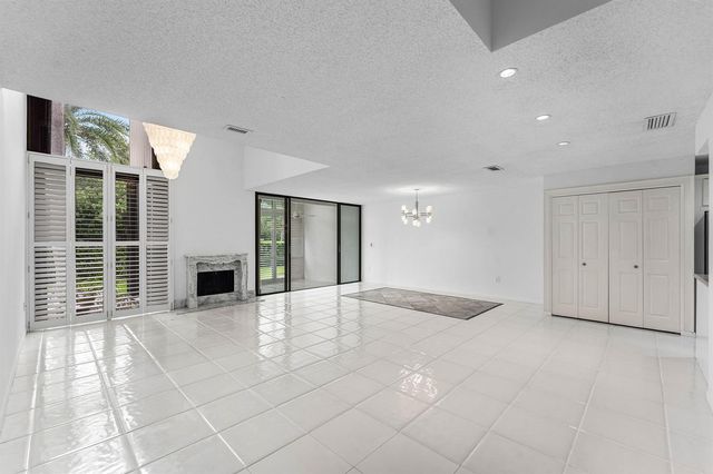 3908 S OCEAN Boulevard T-1, Highland Beach, FL 33487