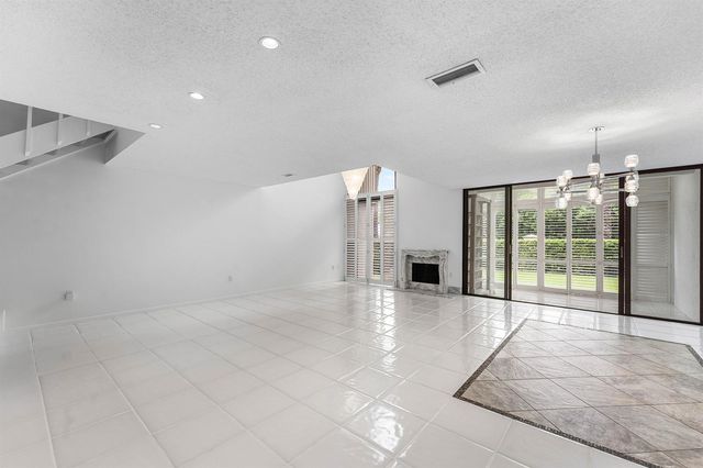 3908 S OCEAN Boulevard T-1, Highland Beach, FL 33487