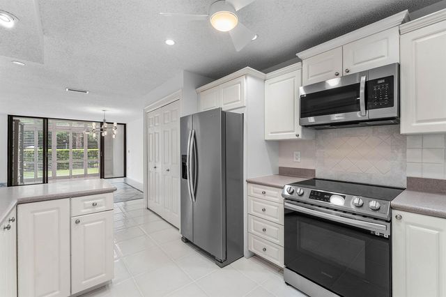 3908 S OCEAN Boulevard T-1, Highland Beach, FL 33487