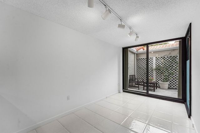 3908 S OCEAN Boulevard T-1, Highland Beach, FL 33487