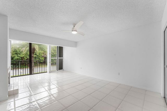3908 S OCEAN Boulevard T-1, Highland Beach, FL 33487