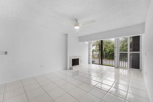3908 S OCEAN Boulevard T-1, Highland Beach, FL 33487