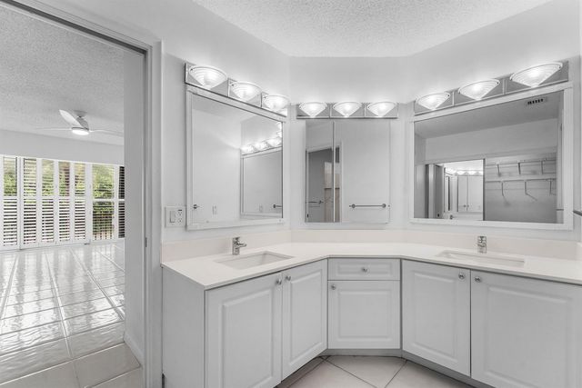 3908 S OCEAN Boulevard T-1, Highland Beach, FL 33487