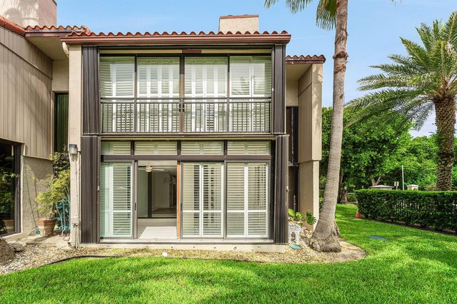3908 S OCEAN Boulevard T-1, Highland Beach, FL 33487