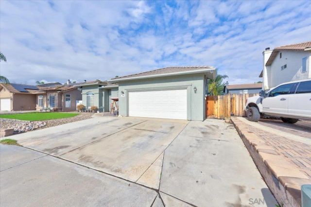 1359 H St, Ramona, CA 92065