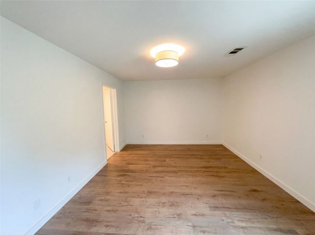 7121 Winding Creek Road, Dallas, TX 75252