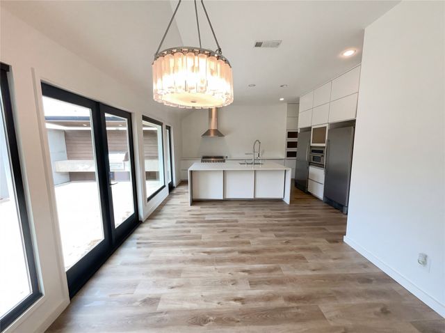 7121 Winding Creek Road, Dallas, TX 75252