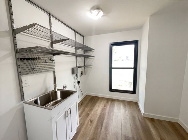 7121 Winding Creek Road, Dallas, TX 75252