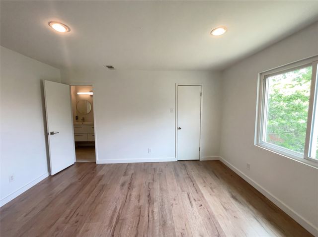 7121 Winding Creek Road, Dallas, TX 75252