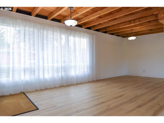 1166 WINSOR Ave, North Bend, OR 97459