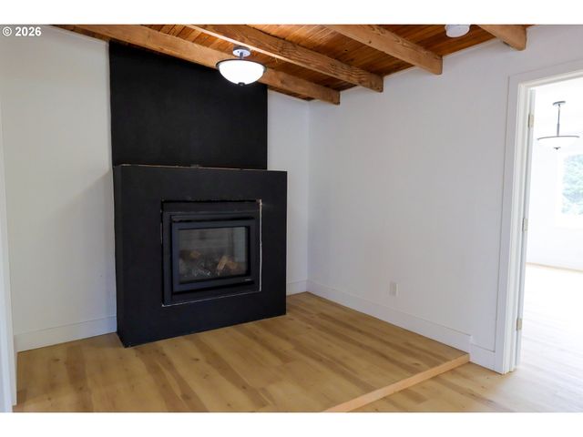 1166 WINSOR Ave, North Bend, OR 97459