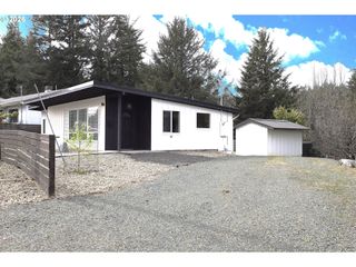 1166 WINSOR Ave, North Bend, OR 97459