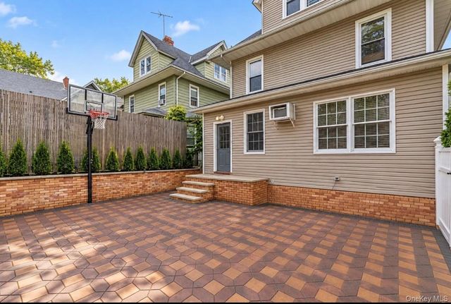 8442 88th Street, Woodhaven, NY 11421